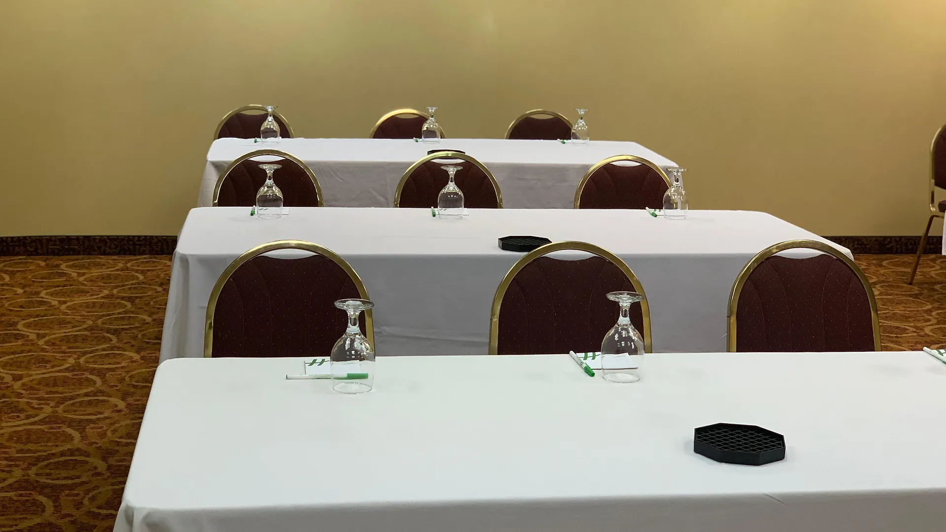Clarion Hotel & Suites Conference Center Memphis Airport