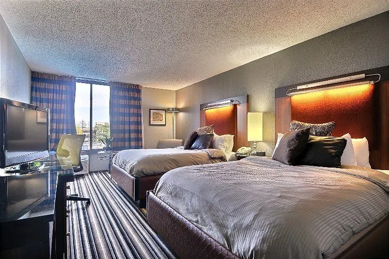 Clarion Hotel & Suites Conference Center Memphis Airport