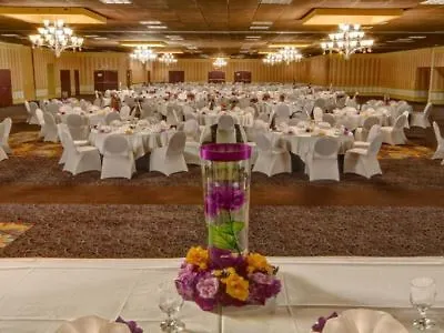 Clarion Hotel & Suites Conference Center Memphis Airport