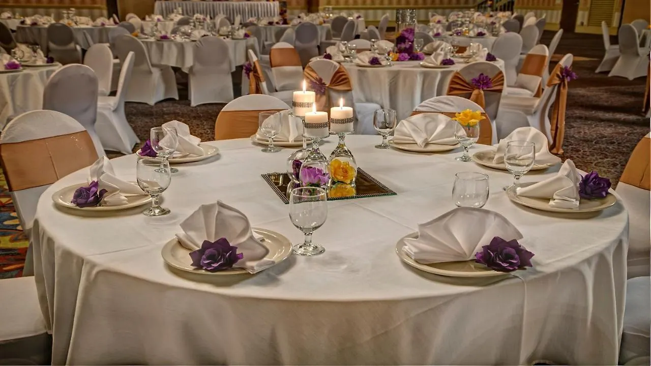 Clarion Hotel & Suites Conference Center Memphis Airport 3*,  United States