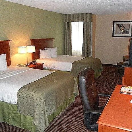 Clarion Hotel & Suites Conference Center Memphis Airport