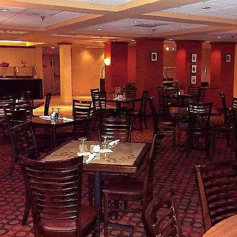 Clarion Hotel & Suites Conference Center Memphis Airport