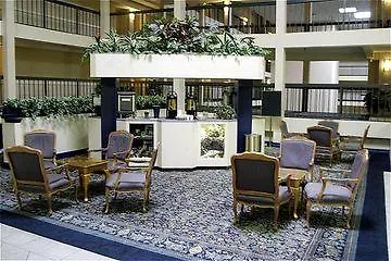 Clarion Hotel & Suites Conference Center Memphis Airport