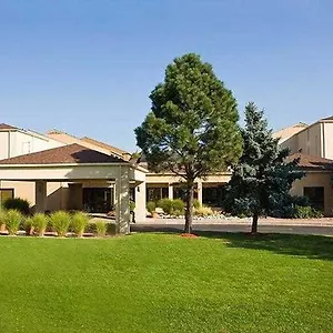 Courtyard By Marriott Park Denver