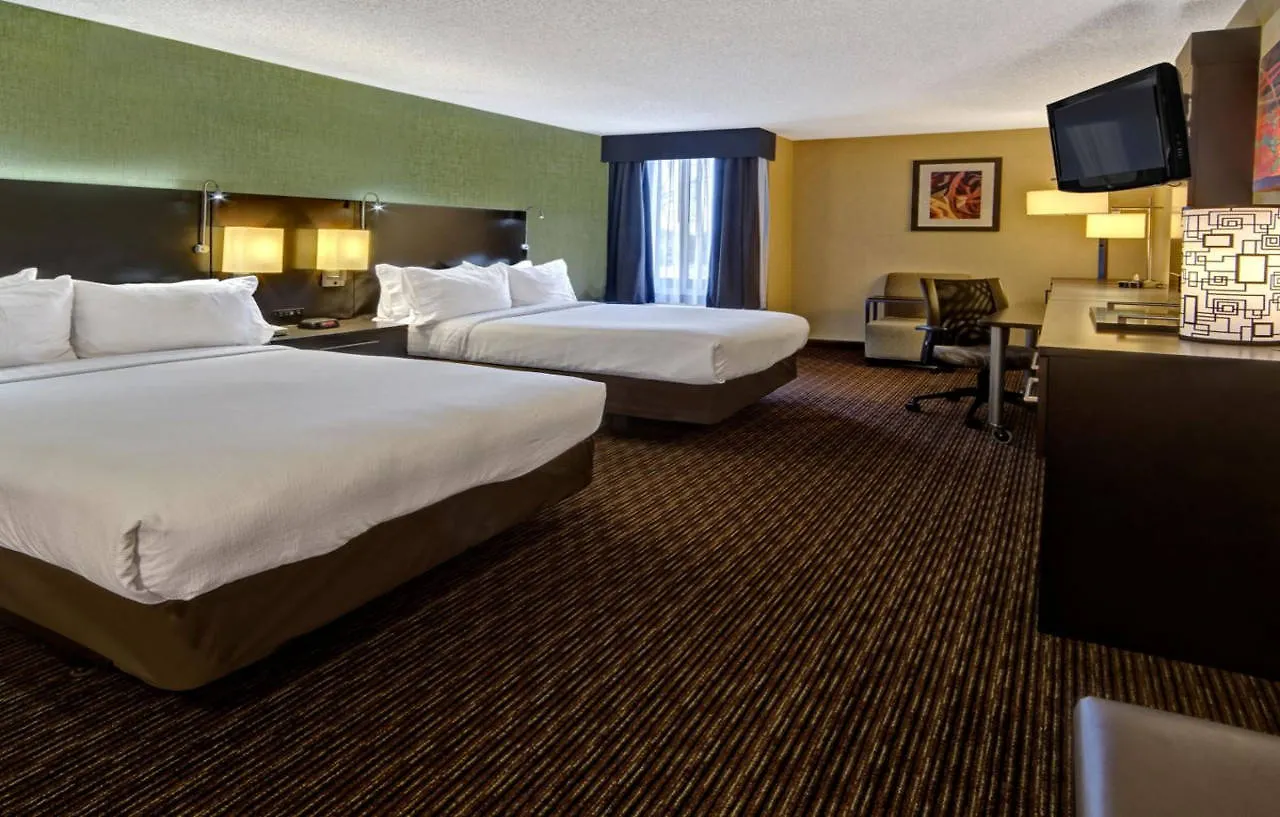 Clarion Hotel & Suites Conference Center Memphis Airport